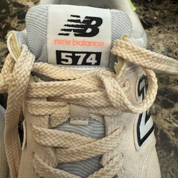 New Balance 574 - Picture 6 of 6